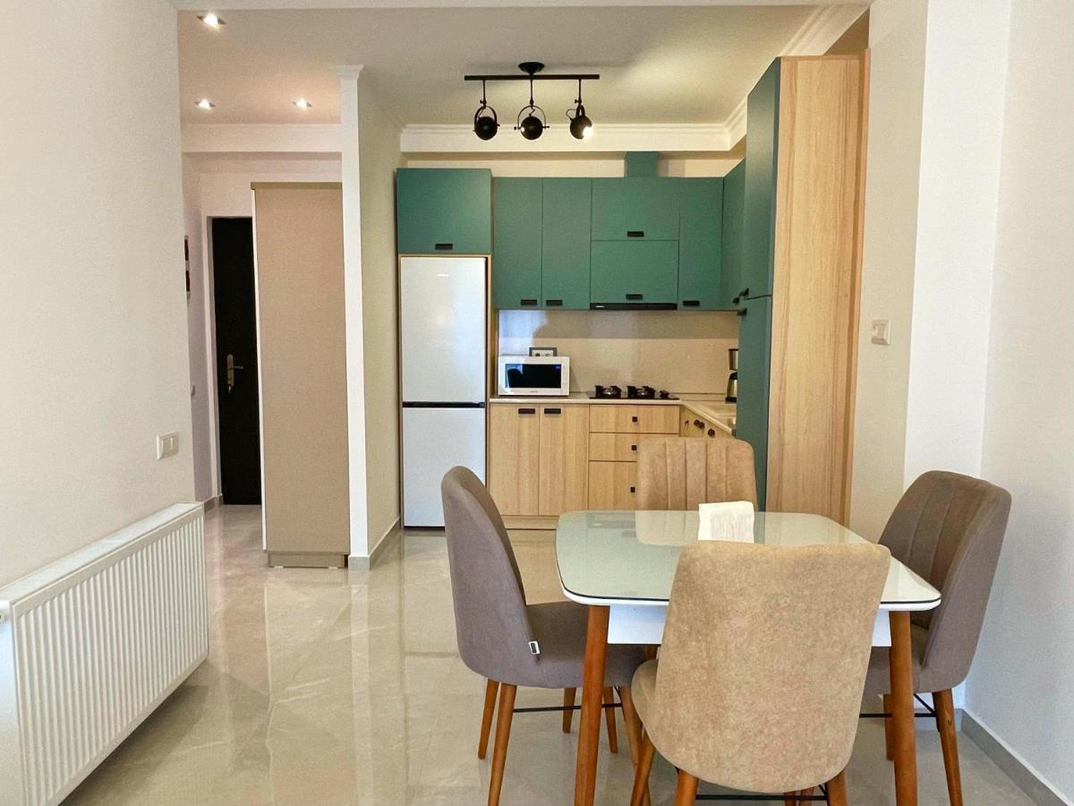 City Heart Luxury Apartment Kutaisi Bagian luar foto