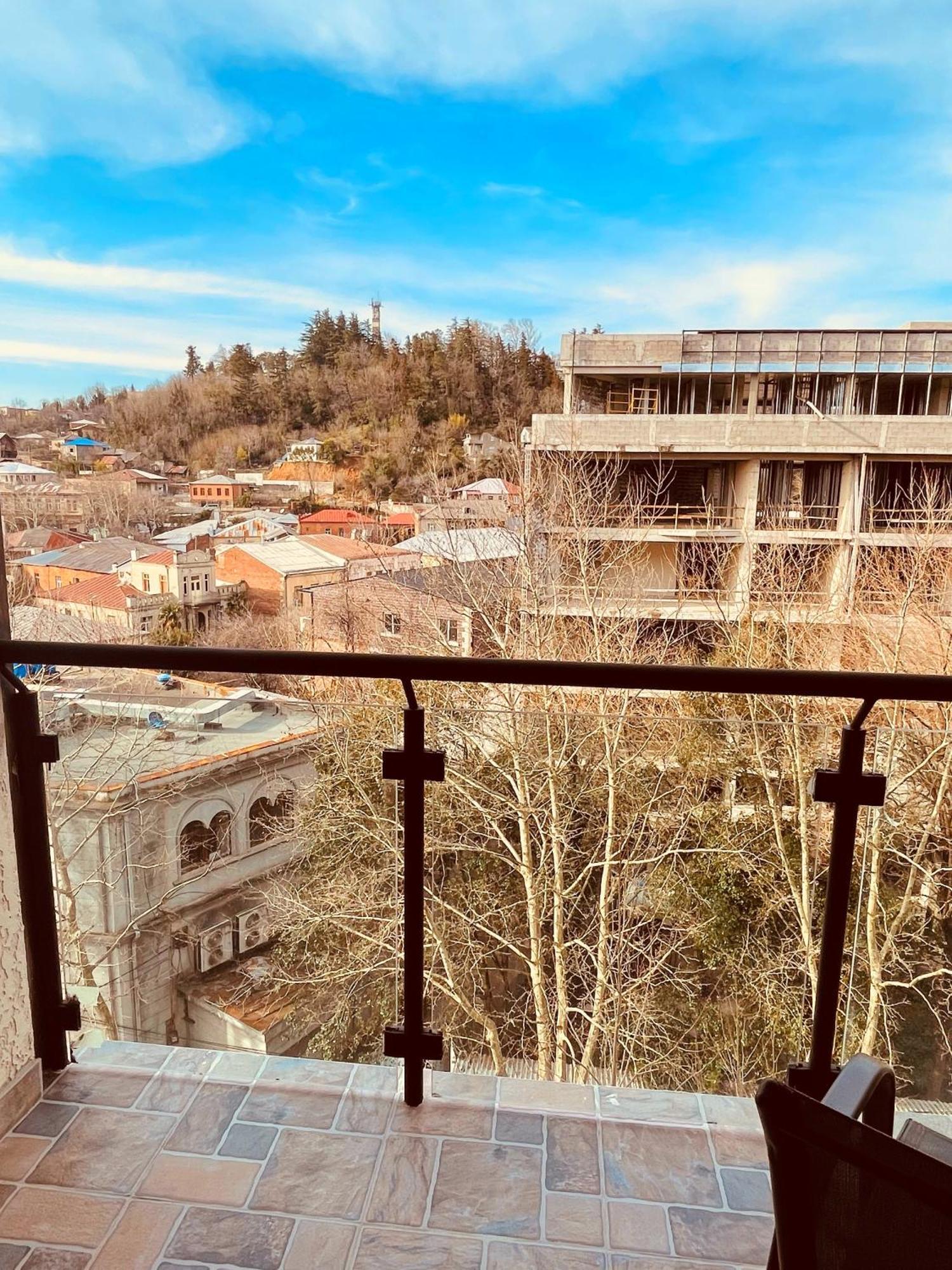 City Heart Luxury Apartment Kutaisi Bagian luar foto